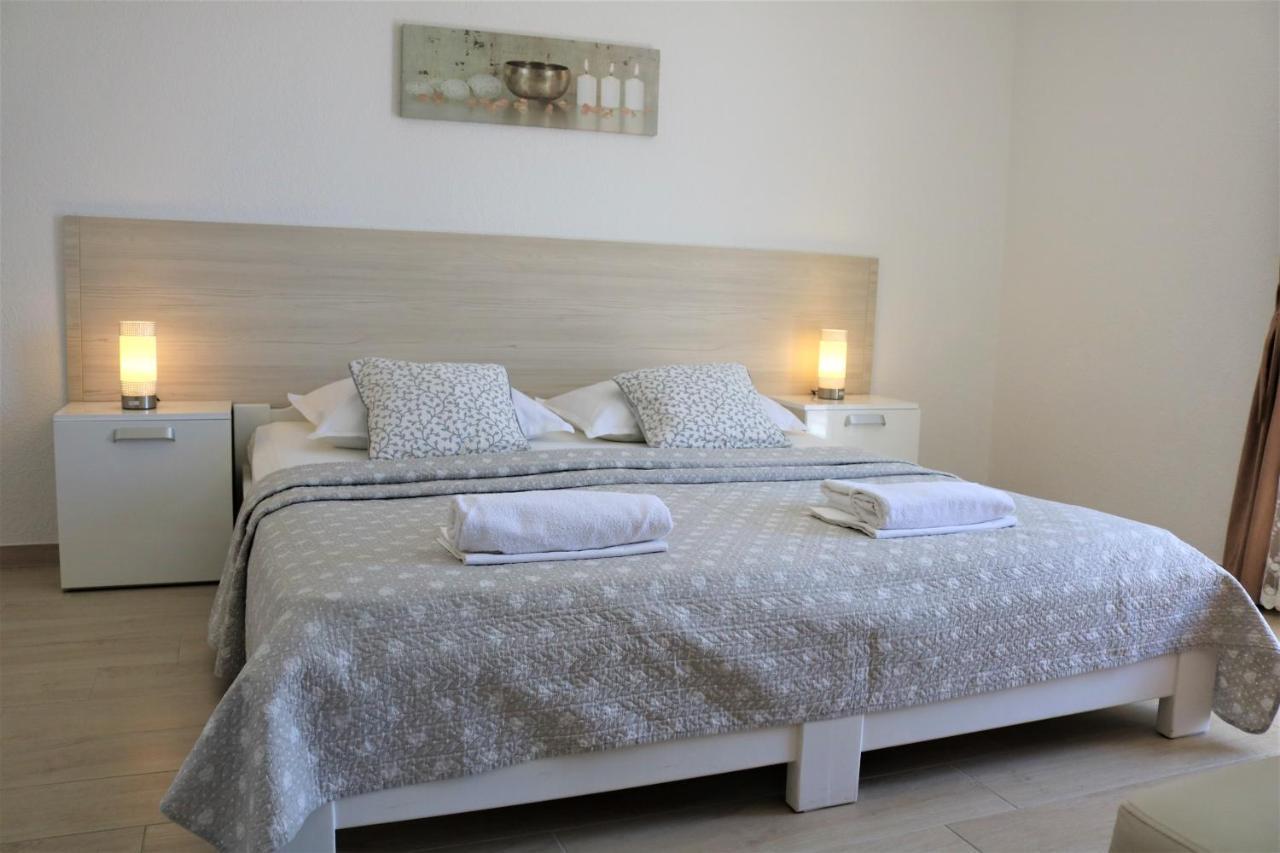Apartments Irma Baska Voda Luaran gambar