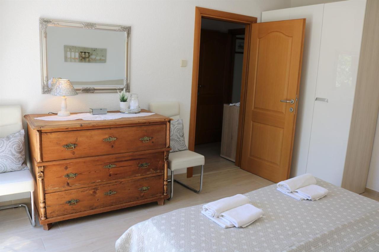 Apartments Irma Baska Voda Luaran gambar
