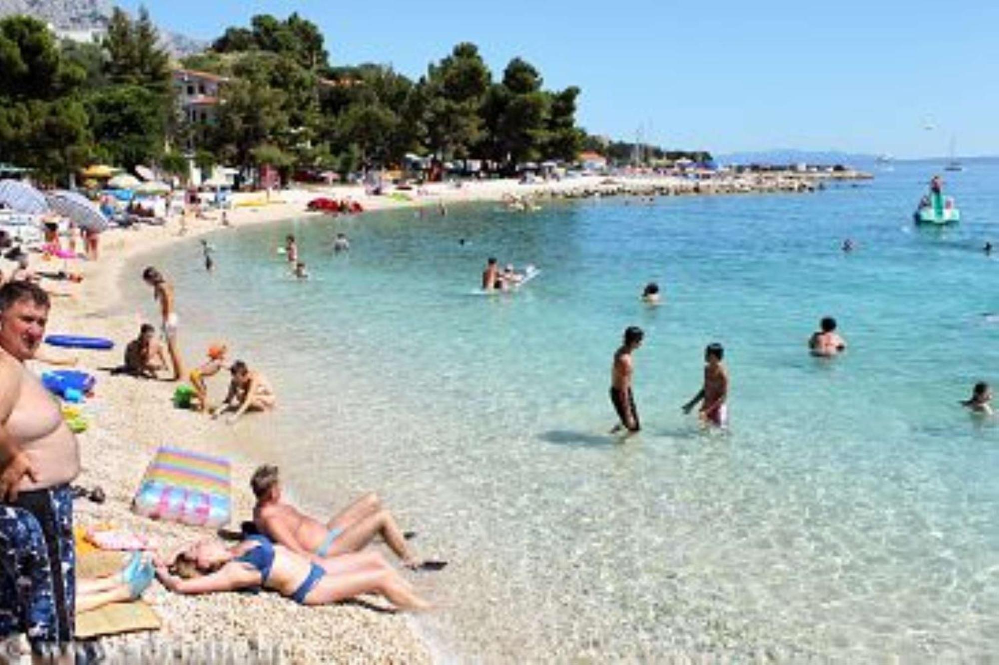 Apartments Irma Baska Voda Luaran gambar
