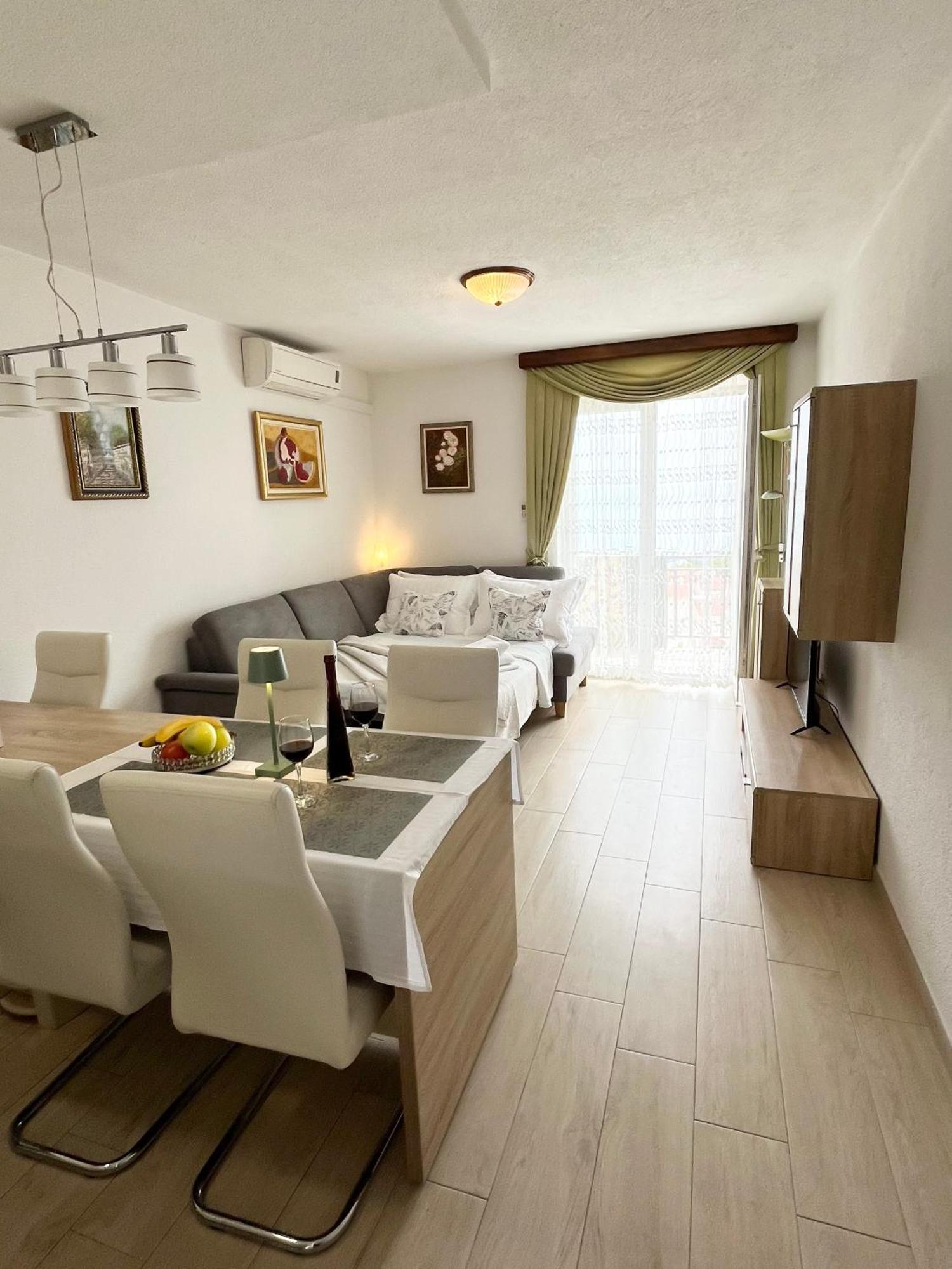 Apartments Irma Baska Voda Luaran gambar