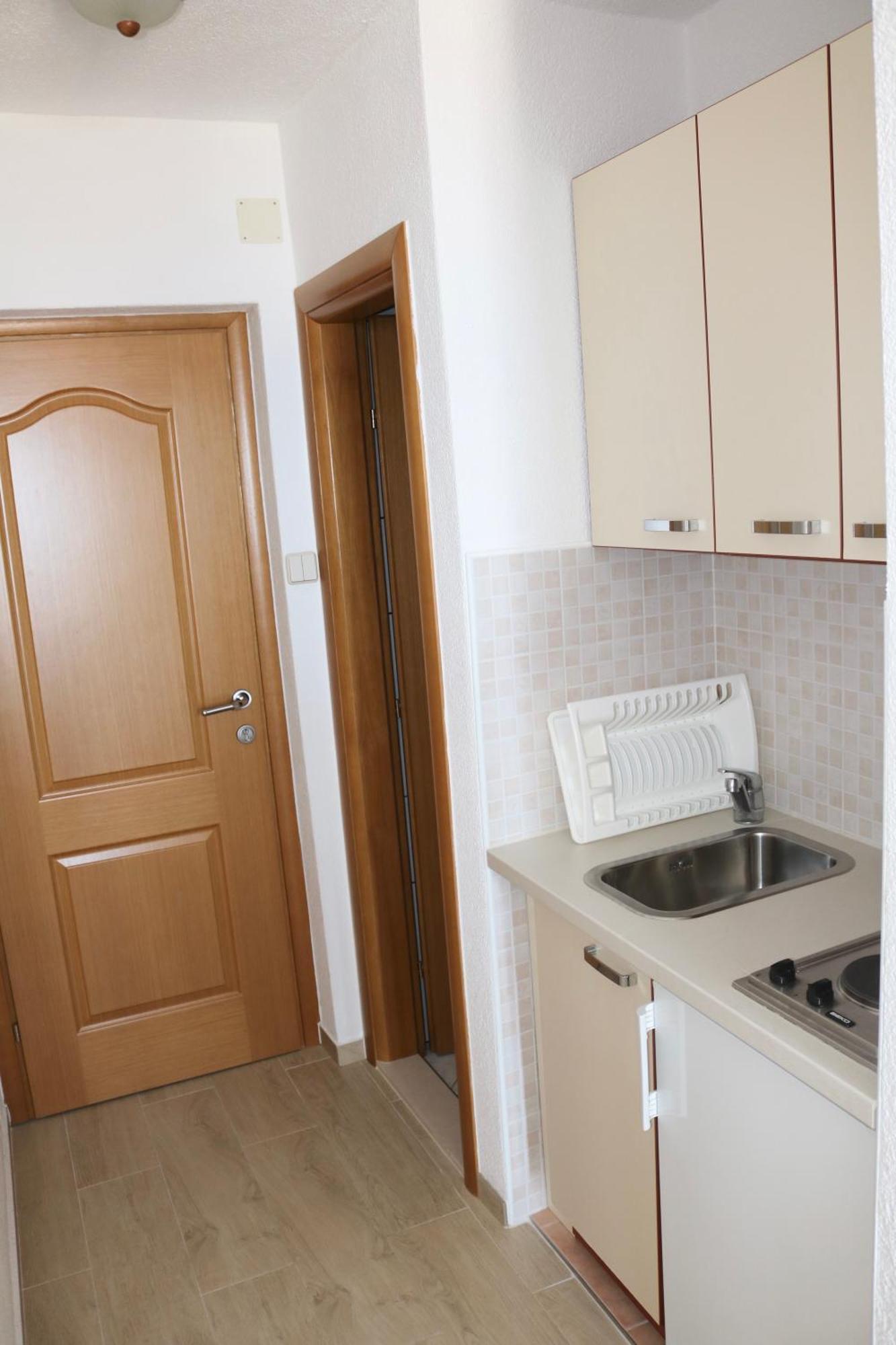 Apartments Irma Baska Voda Luaran gambar