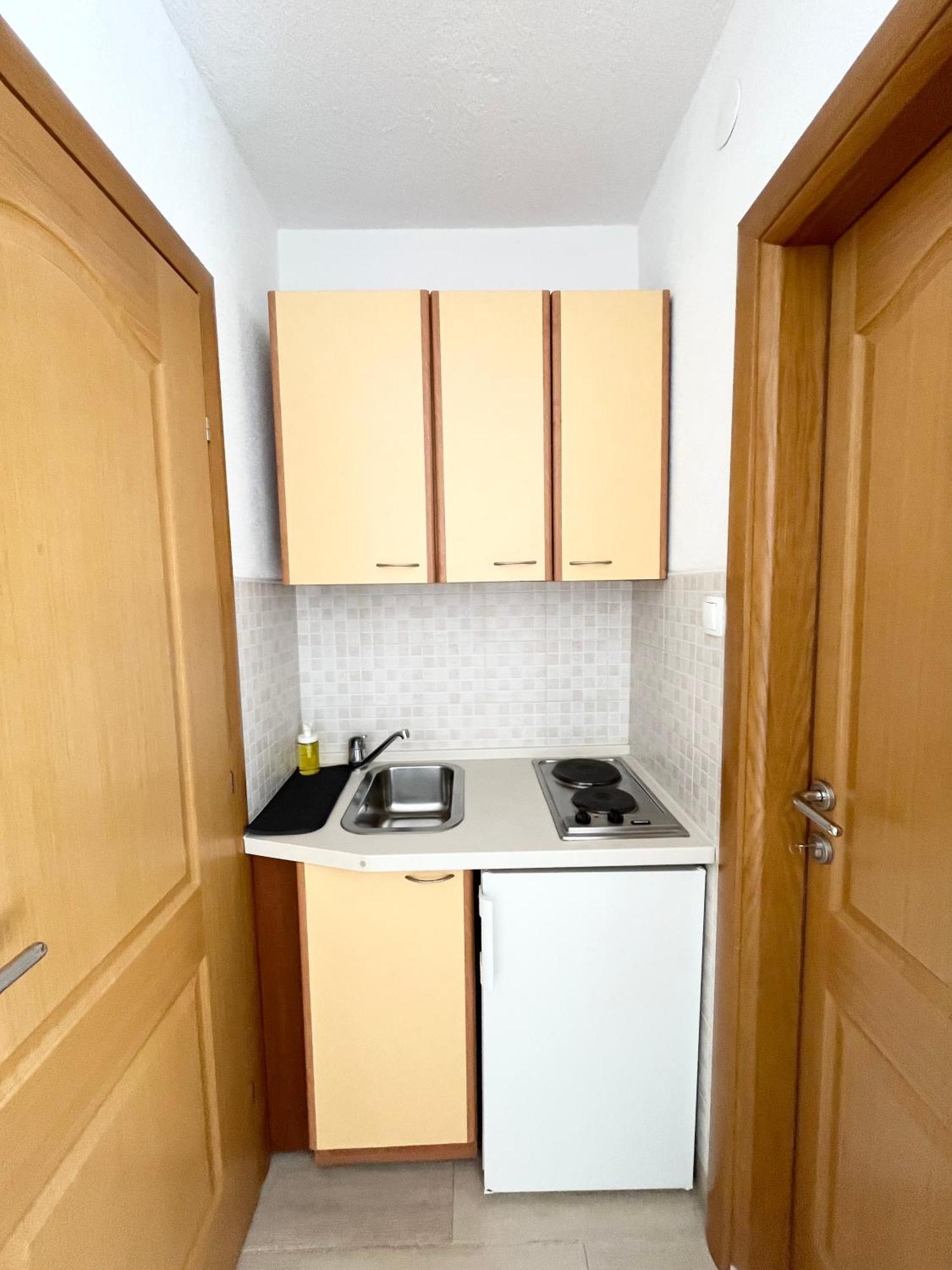 Apartments Irma Baska Voda Luaran gambar