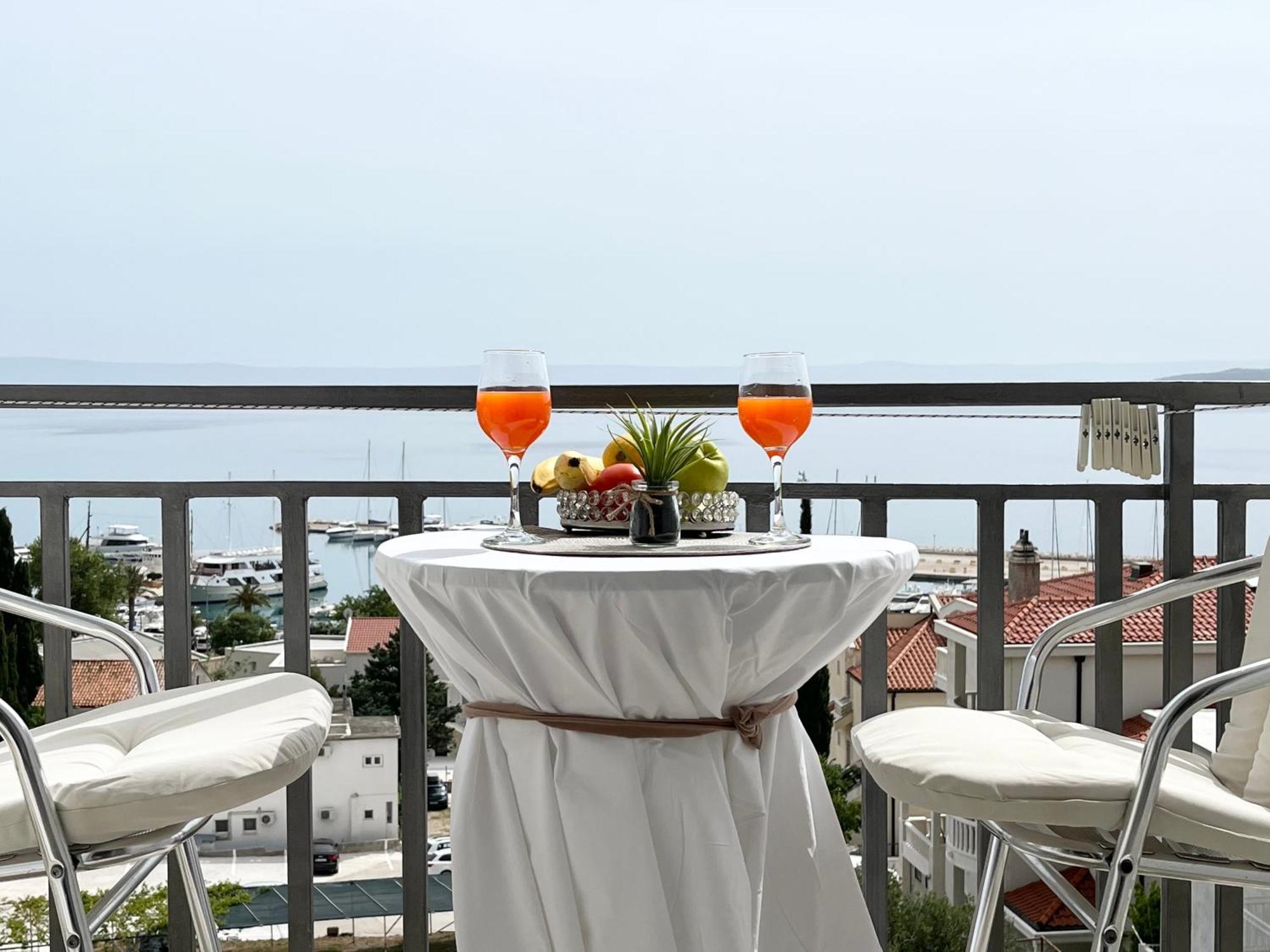Apartments Irma Baska Voda Luaran gambar
