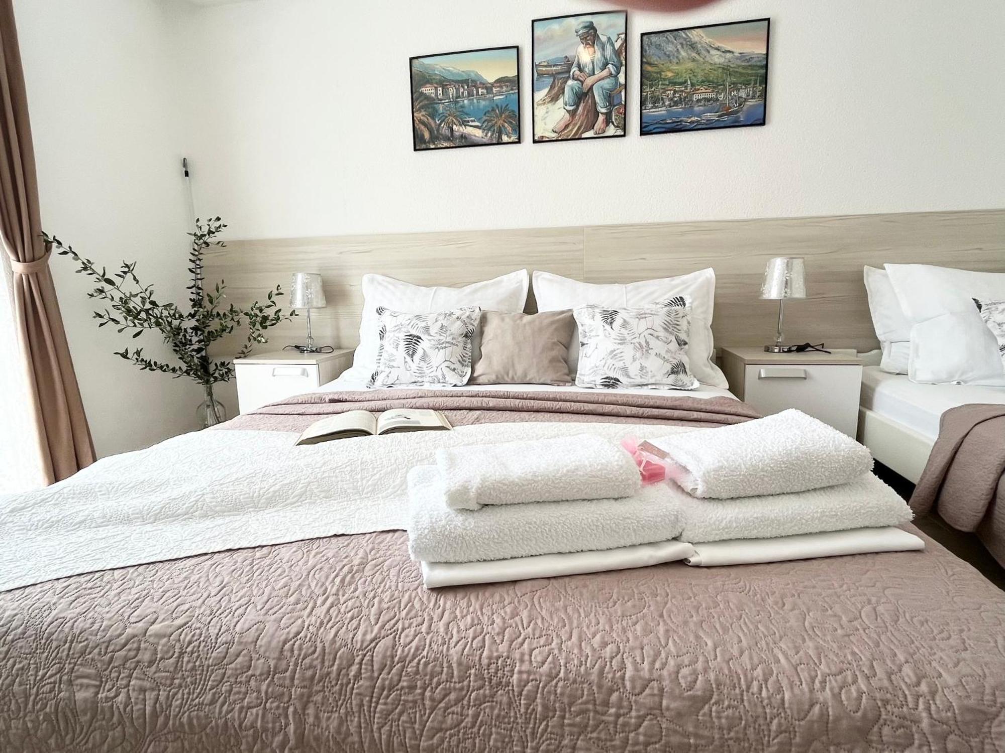 Apartments Irma Baska Voda Luaran gambar