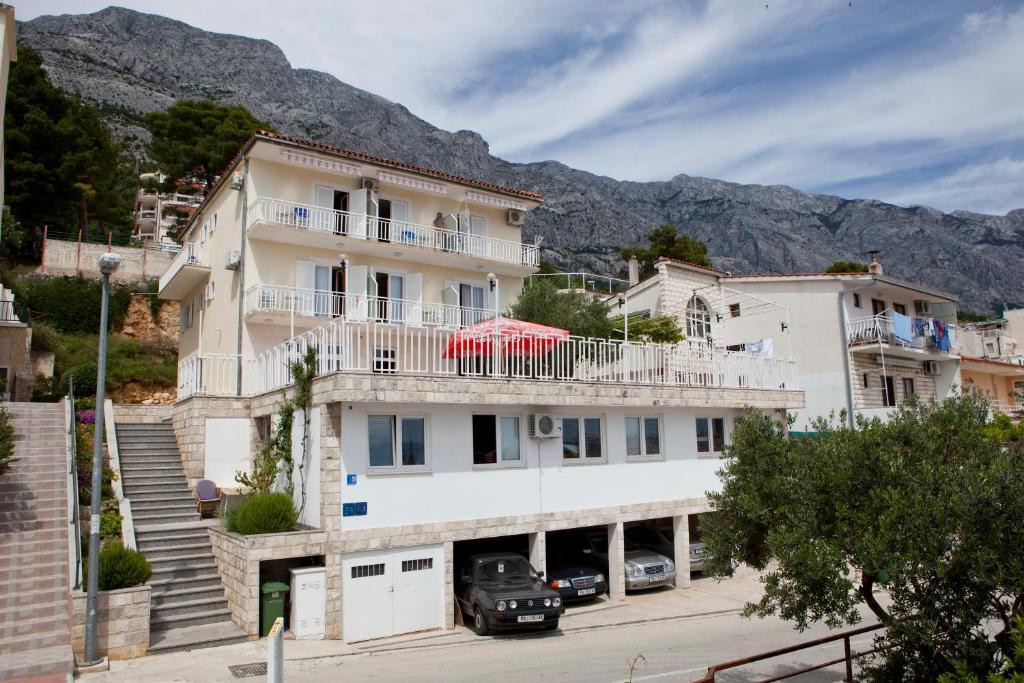 Apartments Irma Baska Voda Luaran gambar